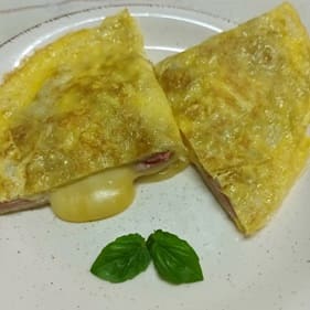 Omelette Jamón y Queso - Receta Fácil